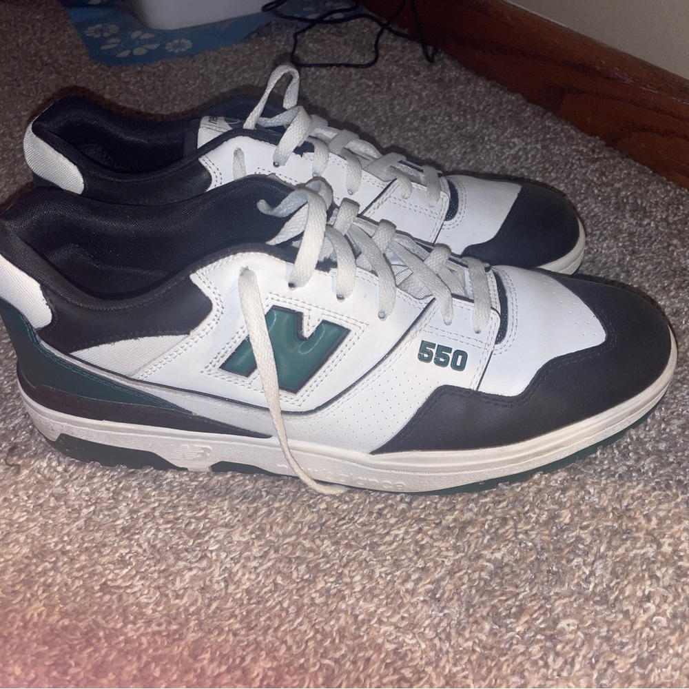 New Balance 550 Green and Black barely worn M13